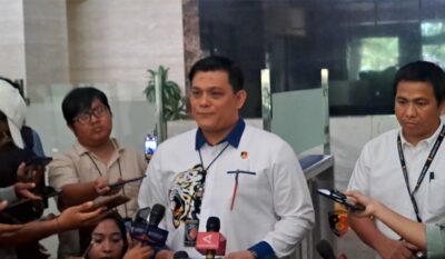 Direktur Reserse Kriminal Khusus Polda Metro Jaya, Kombes Pol Ade Safri Simanjuntak saat memberikan keterangan. (Foto PMJ News Fajar)